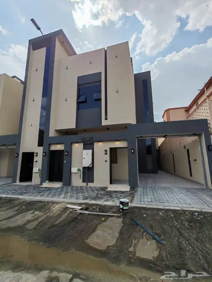 للبيع شقق تمليك ارضي بحوش خلف السعودي الألماني وسط الخدمات 9