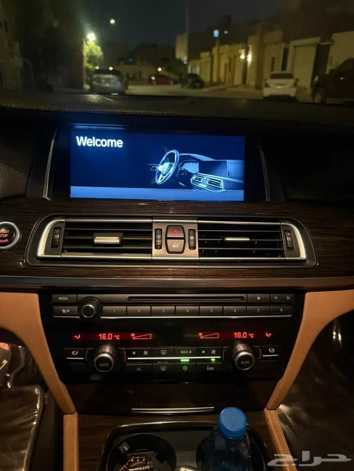 شاشةBMW بي ام دبليو740 2012 1