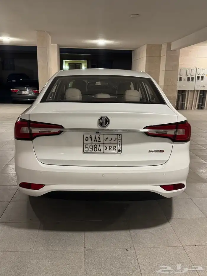 مجموعة من السيارات 1