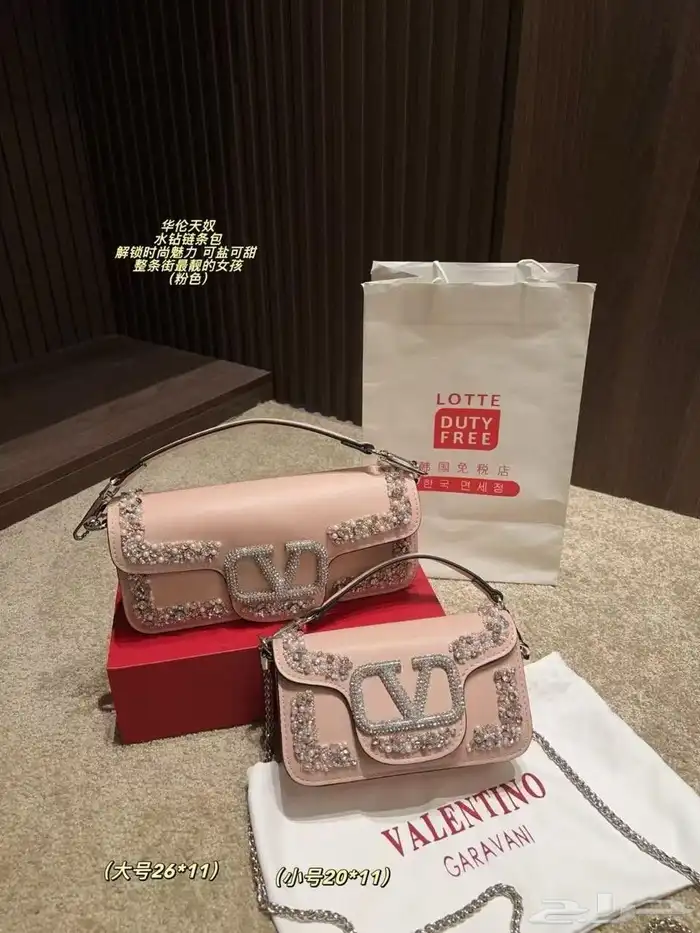 شوزات وشنط ماستر كوالتي متوفر لدينا كوتش وديور نيوبلانس 88