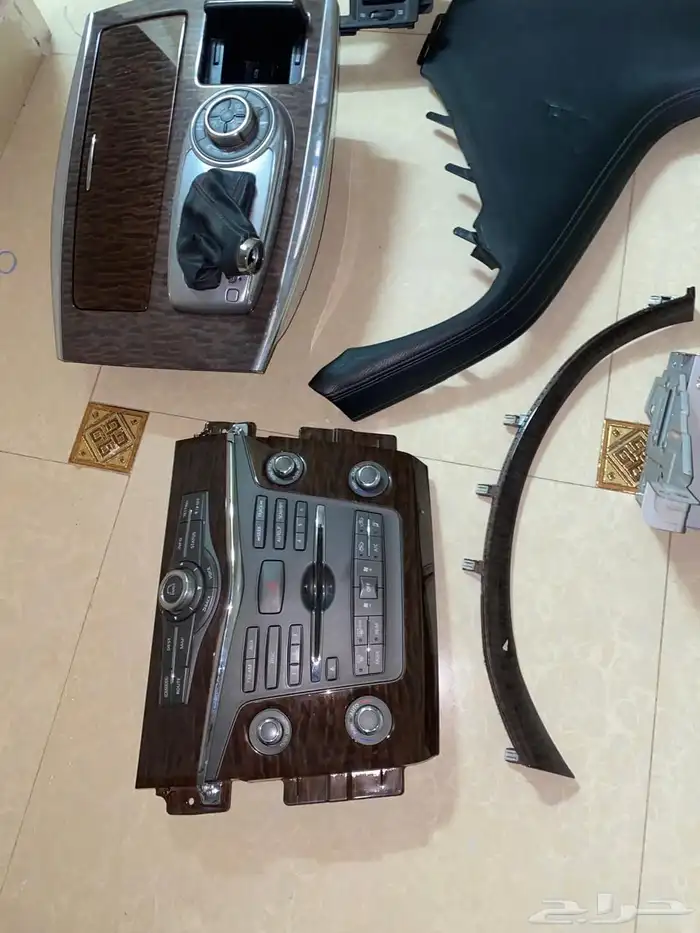 نيسان باترول من 2014الى2016 بلاتينيوم 9