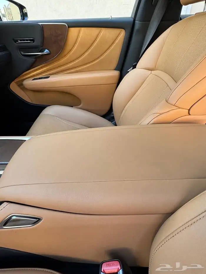 لكزس LS350 17