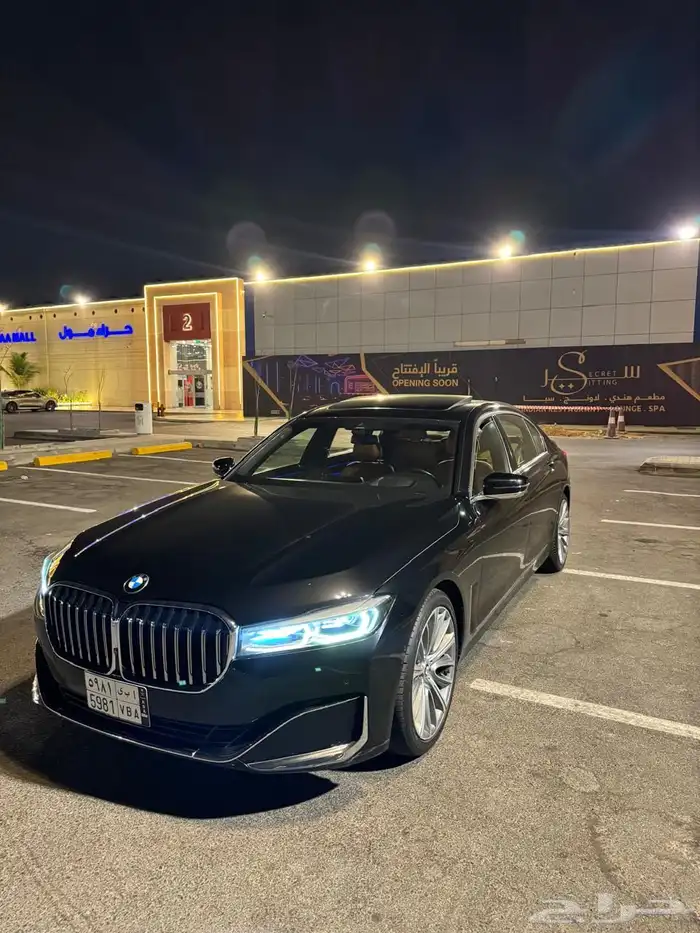 للبيع BMW الفئة السابعه 2