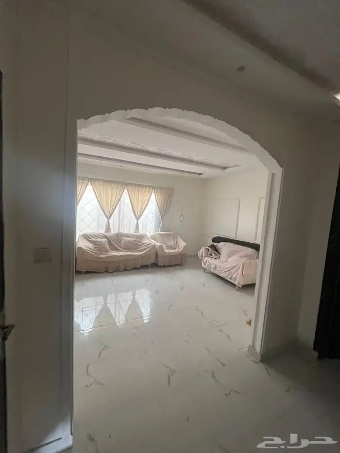 فله للبيع حي ديراب 9