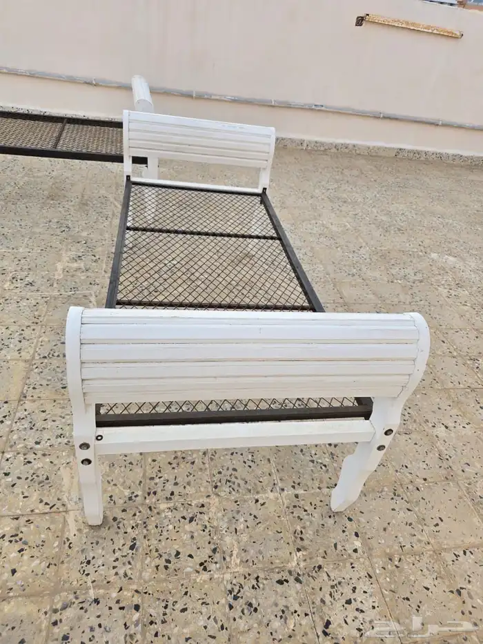 سرير نفر خشب ملة حديد 1