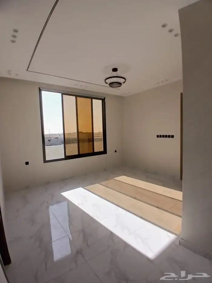 للبيع فيلا نص ارض حي الفلاح 10