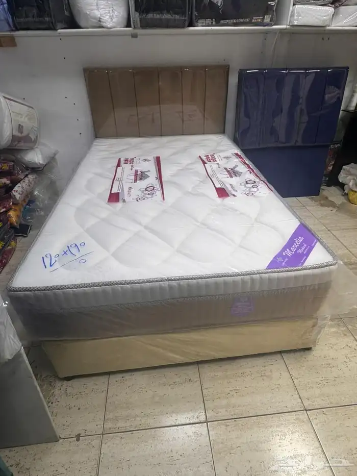 غرفة نوم كاملة  أثاث منزلي  سرير ودولاب وبطانيات 3