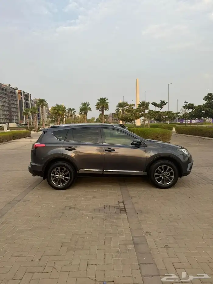 تويوتا راف فور 2018 فل كامل بريميوم 9