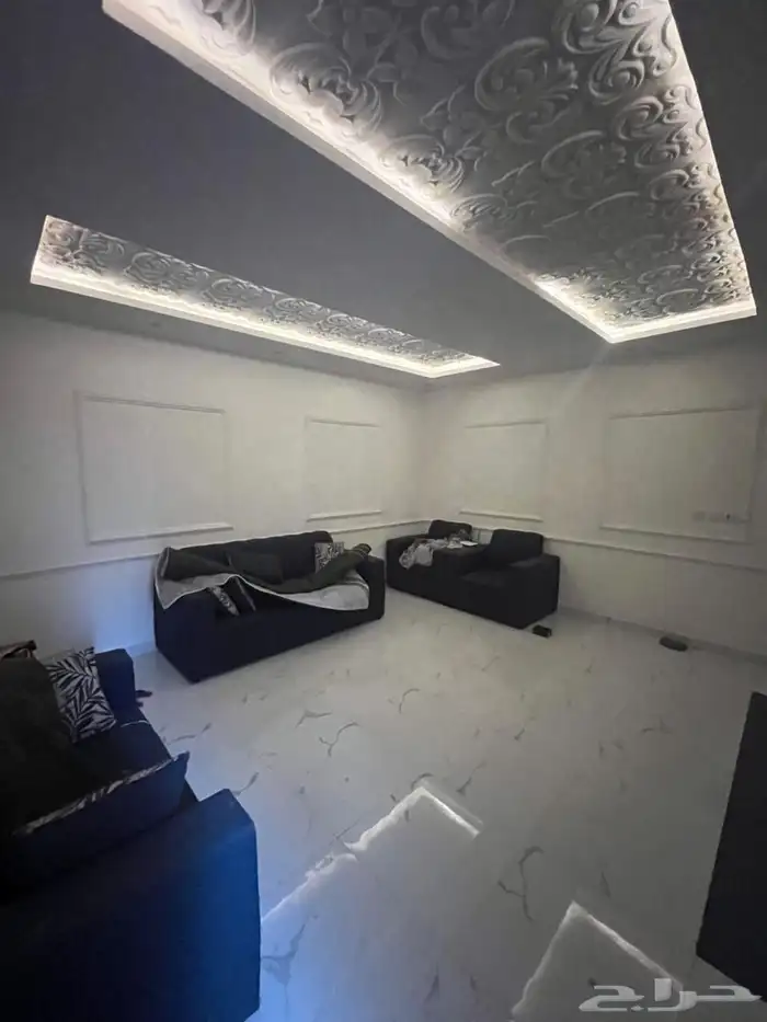 فله للبيع حي ديراب 10