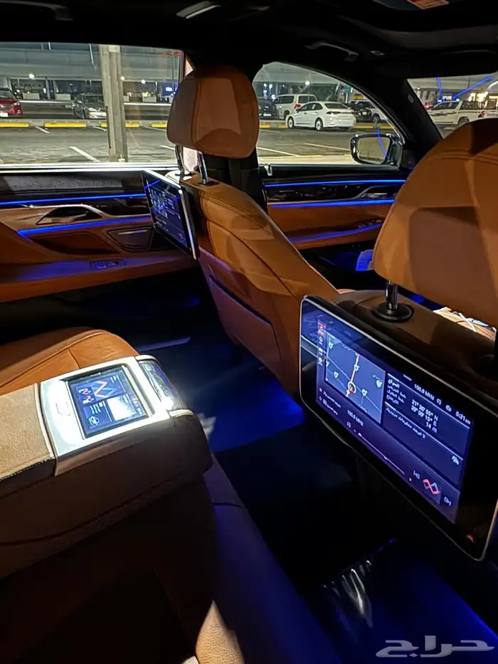 للبيع BMW الفئة السابعه 10