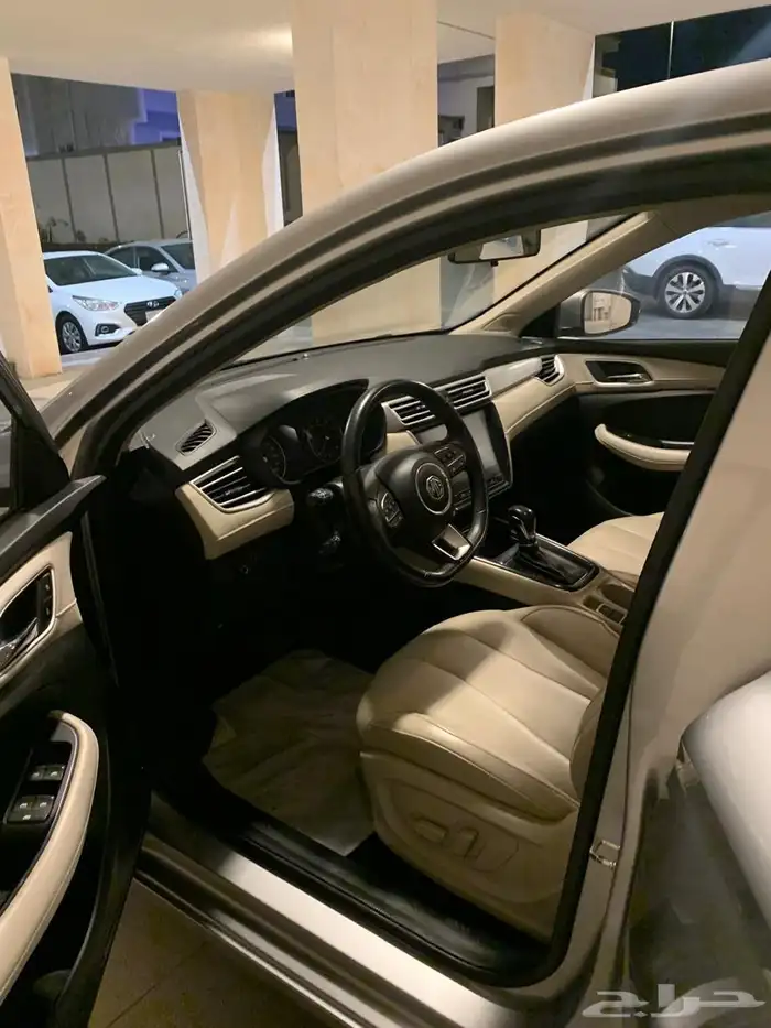 مجموعة من السيارات 9