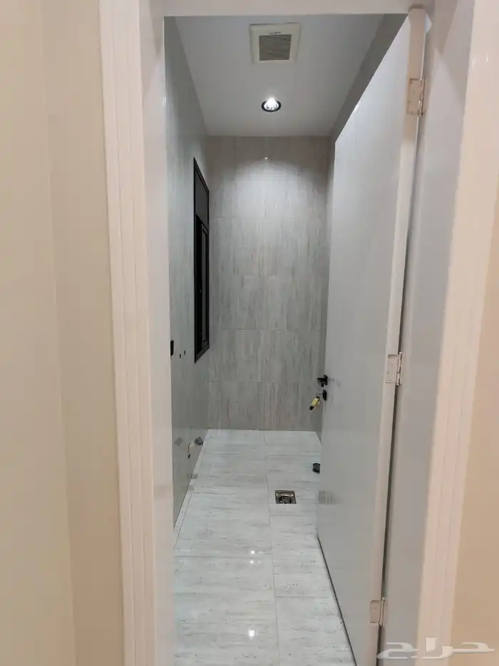 للبيع شقق تمليك ارضي بحوش خلف السعودي الألماني وسط الخدمات 14
