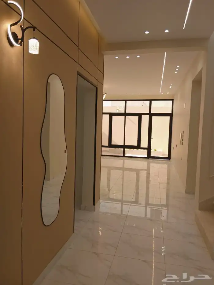 للبيع فيلا نص ارض حي الفلاح 13