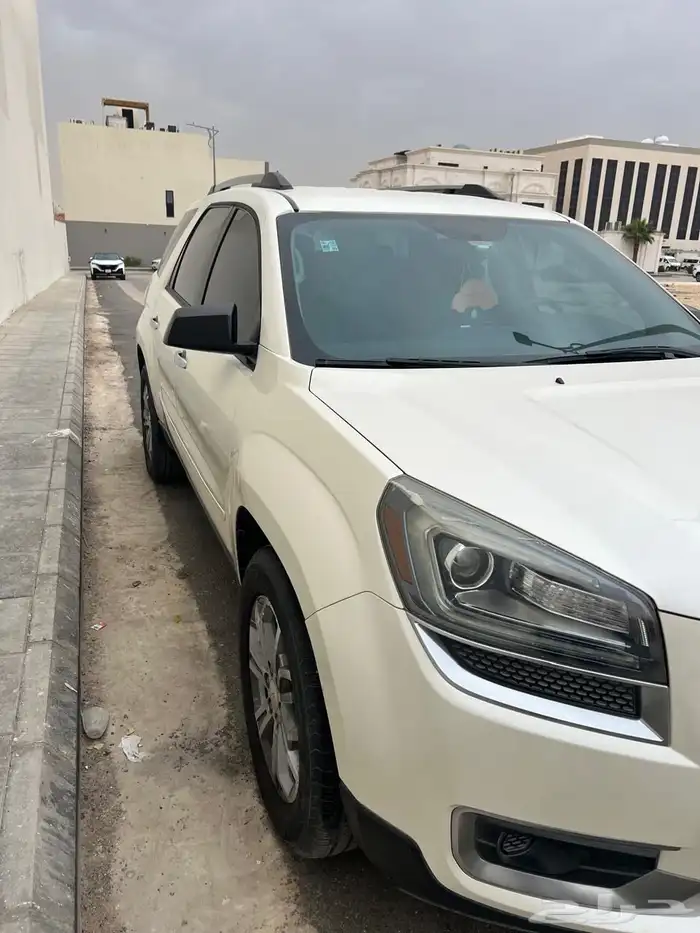 سيارة GMC 4