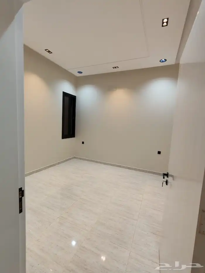 للبيع شقق تمليك ارضي بحوش خلف السعودي الألماني وسط الخدمات 15