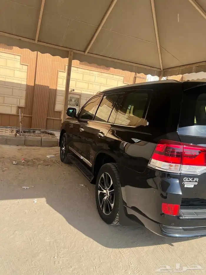 لاندكروزر قراند تورنق 21 بريمي 14