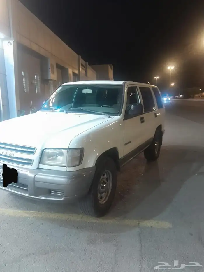 جيب ايسوزو 2002 1
