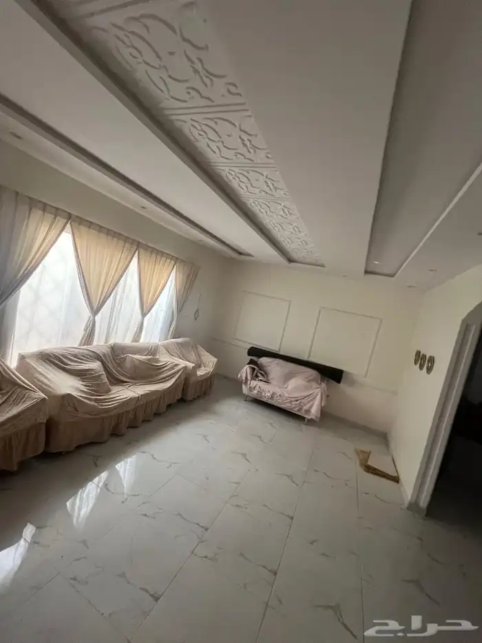 فله للبيع حي ديراب 12