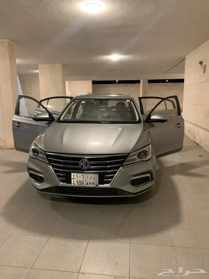 مجموعة من السيارات 11