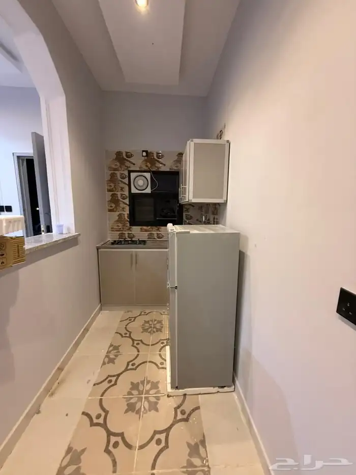 للايجار وحدات عزاب مؤثثة فاخرة في المحاله 5