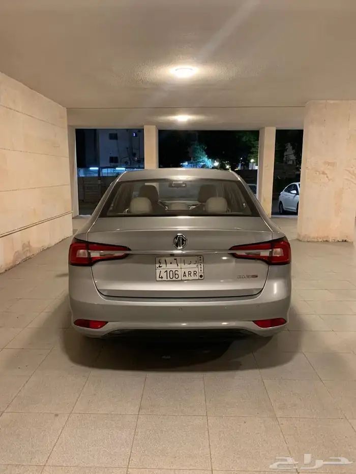 مجموعة من السيارات 7