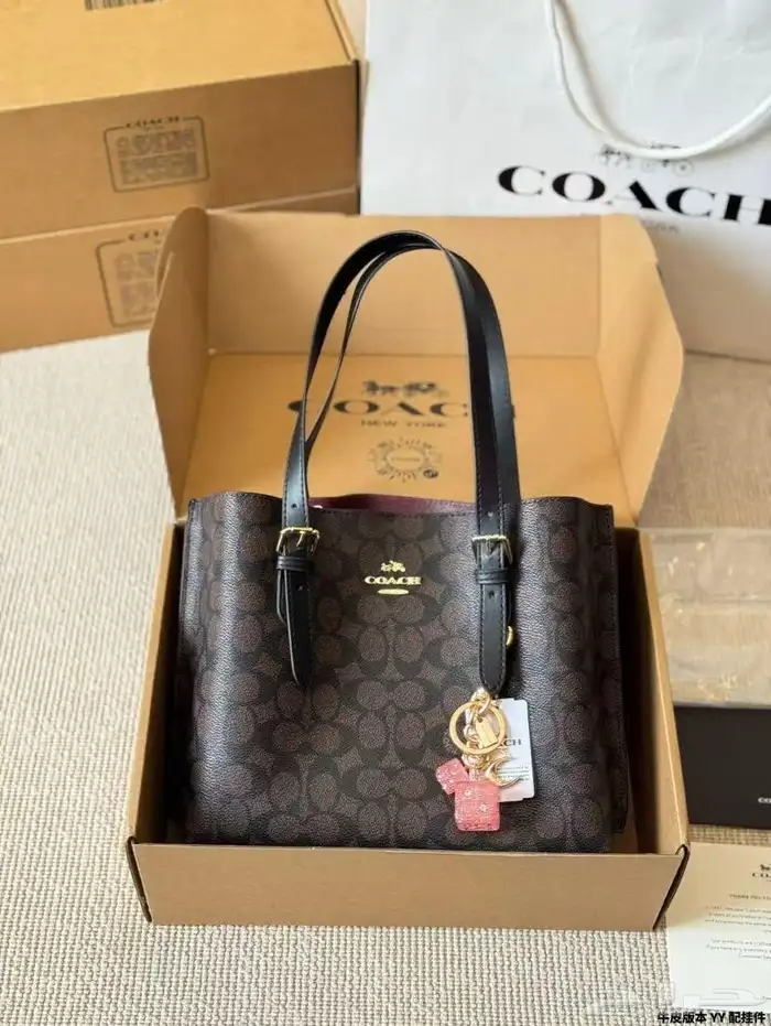 شوزات وشنط ماستر كوالتي متوفر لدينا كوتش وديور نيوبلانس 62