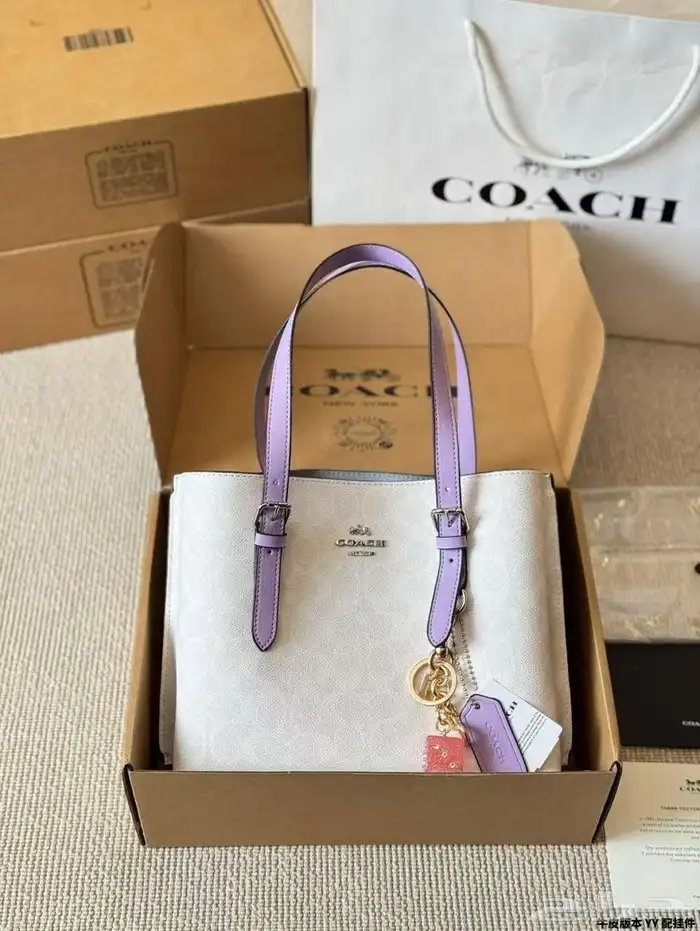 شوزات وشنط ماستر كوالتي متوفر لدينا كوتش وديور نيوبلانس 97