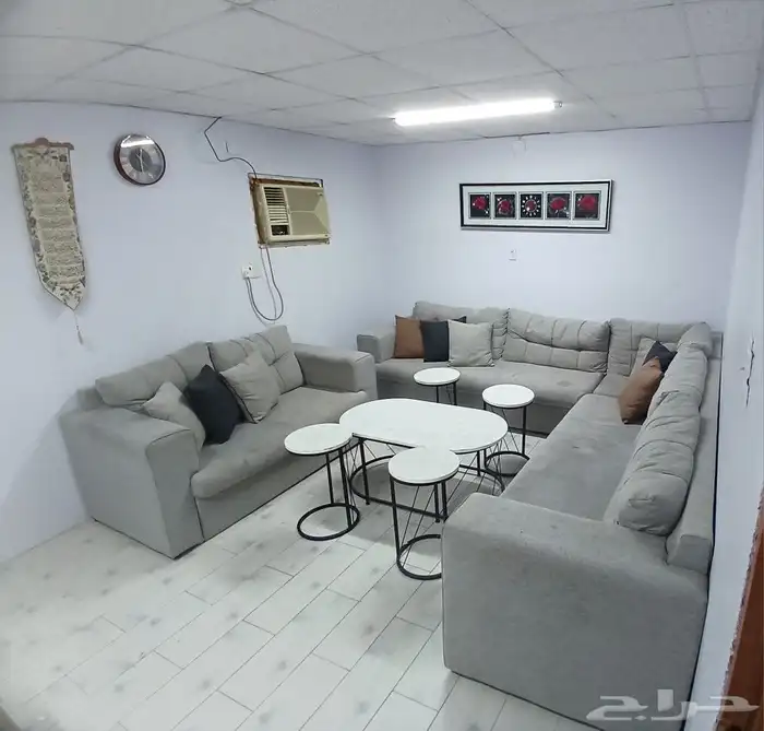 للبيع جلست مجلس ومخدات 0