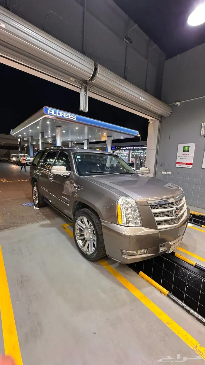 كاديلاك اسكاليد 2013 بلاتينيوم 19