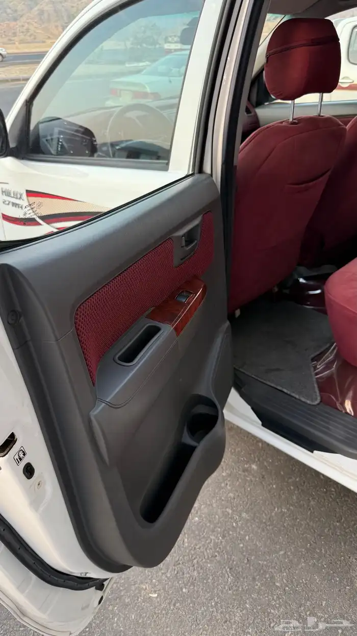 للبيع هايلكس 2015 غمارتين 16