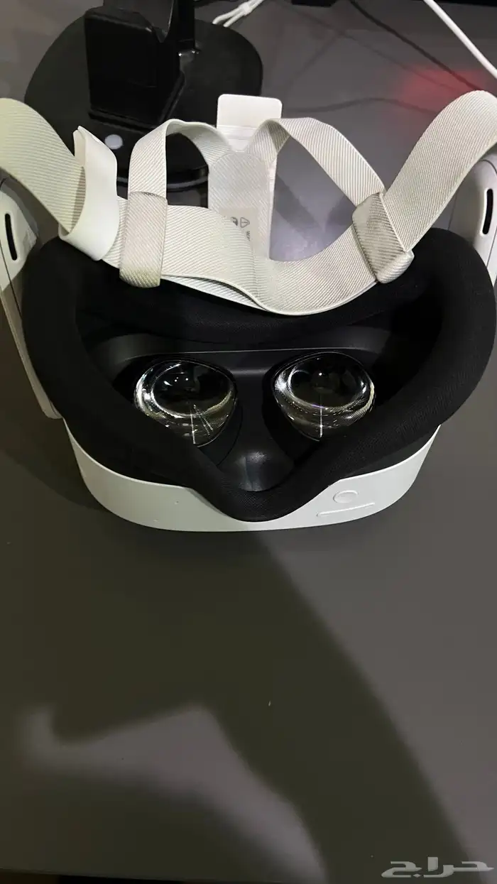 meta quest 3s VR نظاره العاب العالم الافتراضي 5