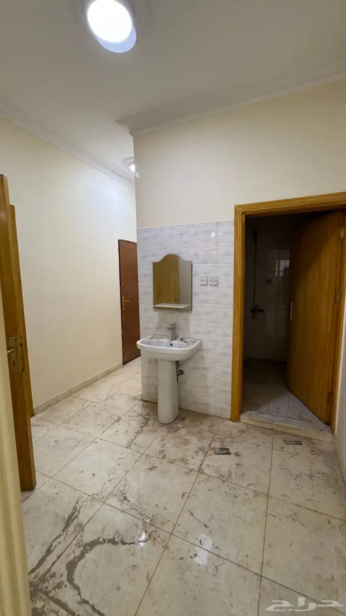 شقة مع ملحق علوي - الرياض حي المنصورة 6