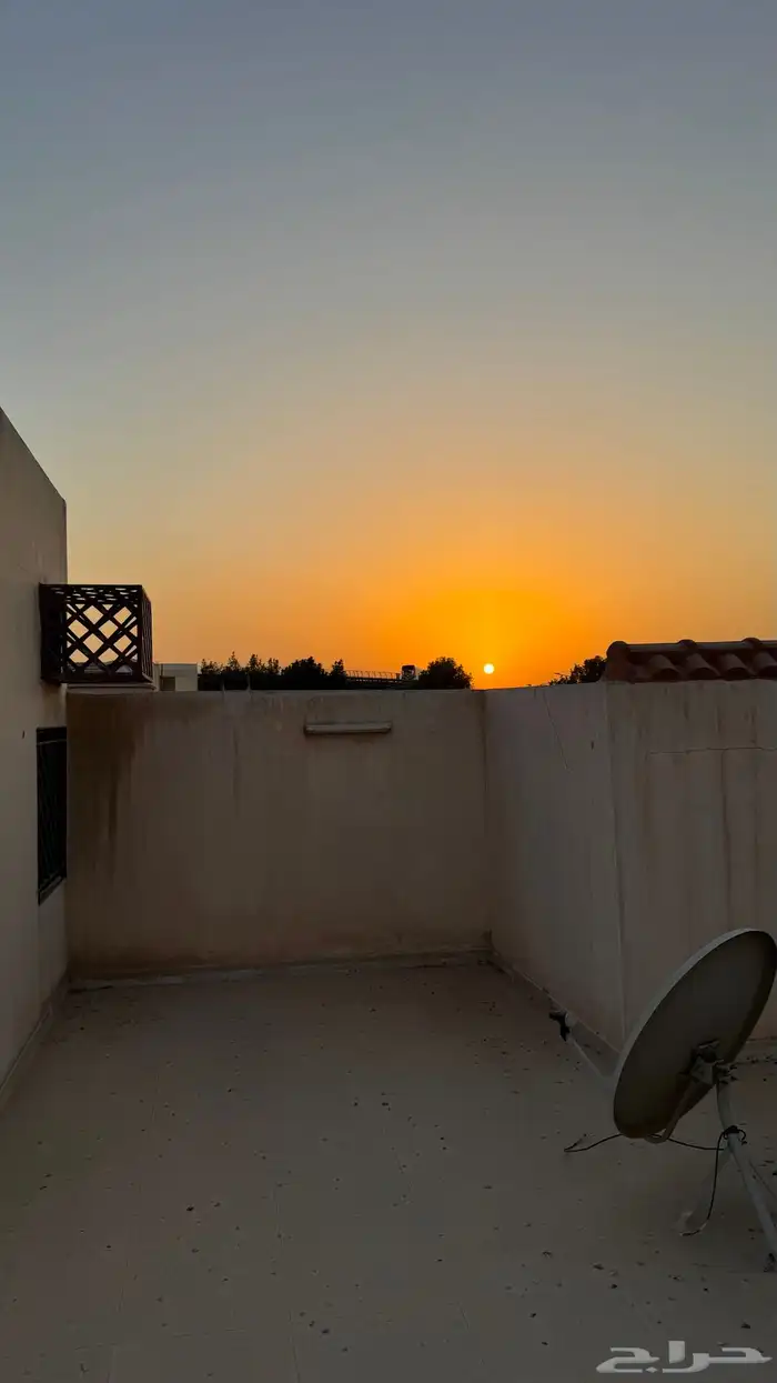 شقة مع ملحق علوي - الرياض حي المنصورة 16