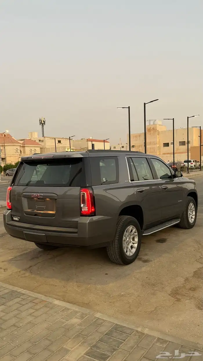 يوكن 2018 SLE اصفار 4
