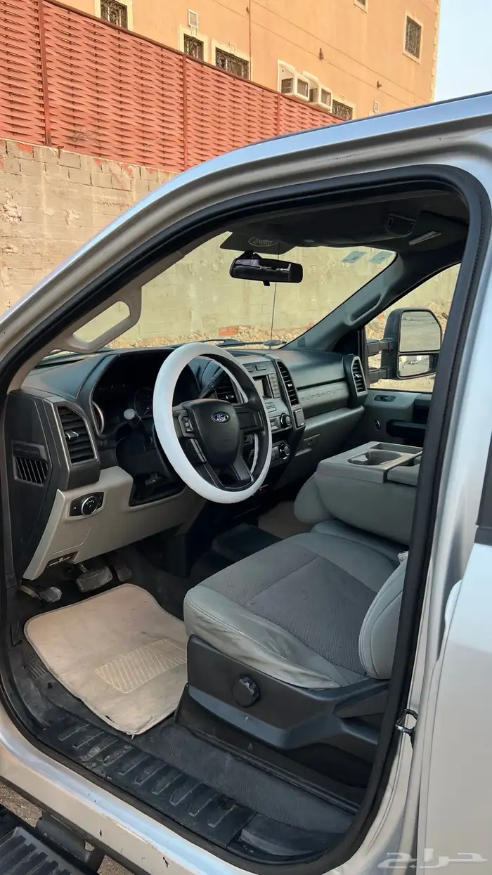 فورد F350 نظيفة جد ا ممشى قليل 40 ألف 8