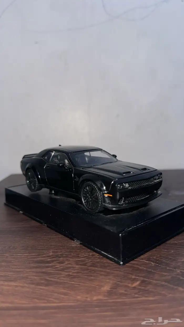 مجسم تشالنجر رد أي 8