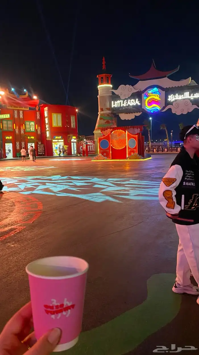 مصورة ومصممة 11