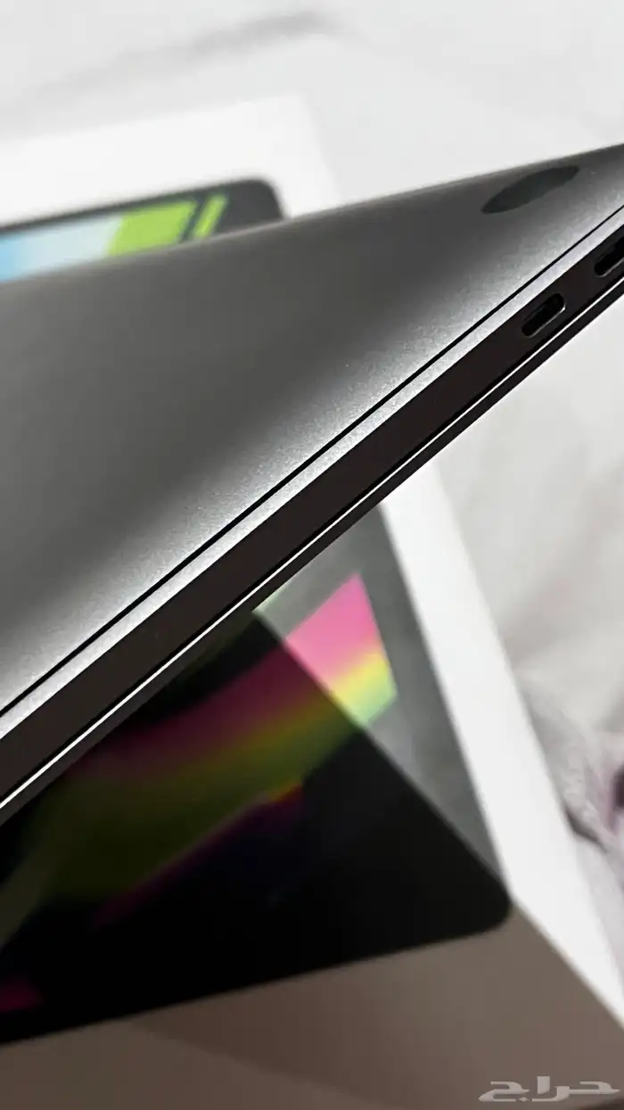 ماك بوك 2022 8