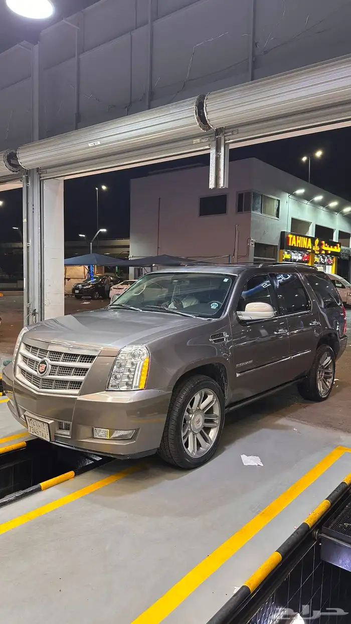 كاديلاك اسكاليد 2013 بلاتينيوم 0