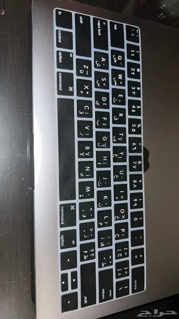 للبيع جهاز ماك بوك MacBook air 13.3 2020 3