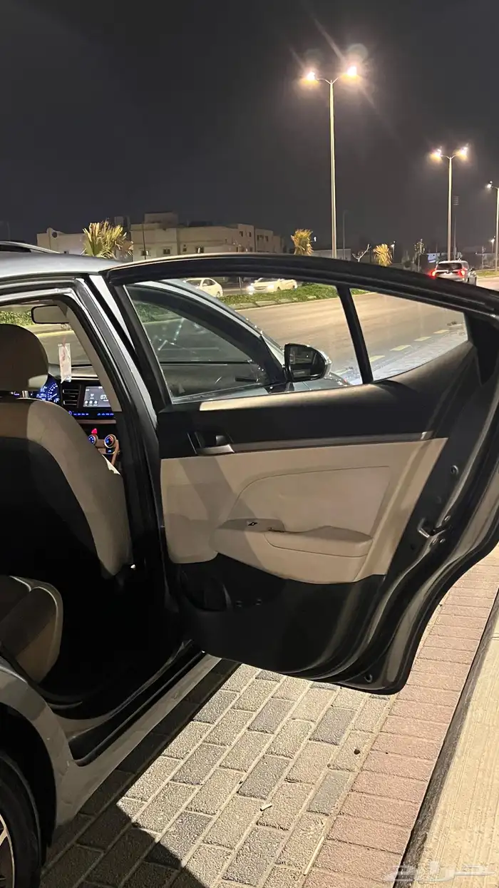 هيونداي النترا 2.0 فل كامل 14