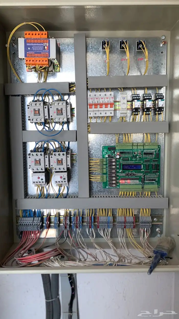 صيانه اعطال برمجه المصاعد والسلالم الكهربائية 9