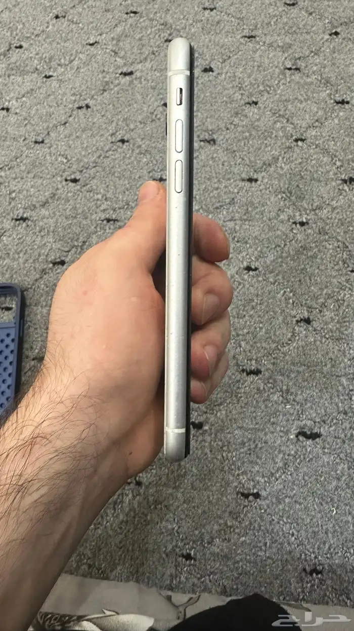 للبيع آيفون XR ابيض  128 قيقا 2