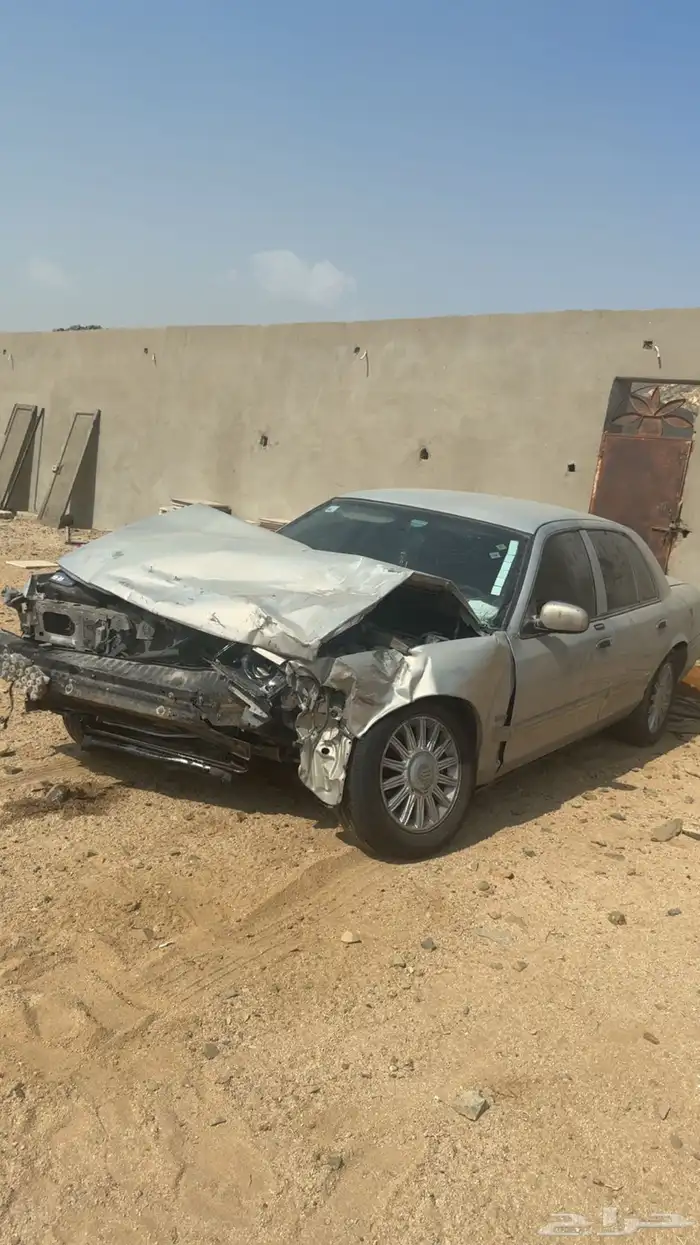 فورد جراندماركيز 2011 امريكي 8