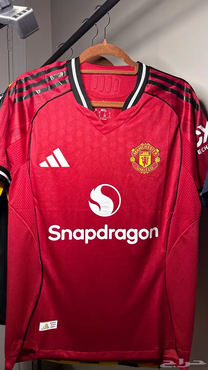 متجر تيشرتات كرة قدم 31