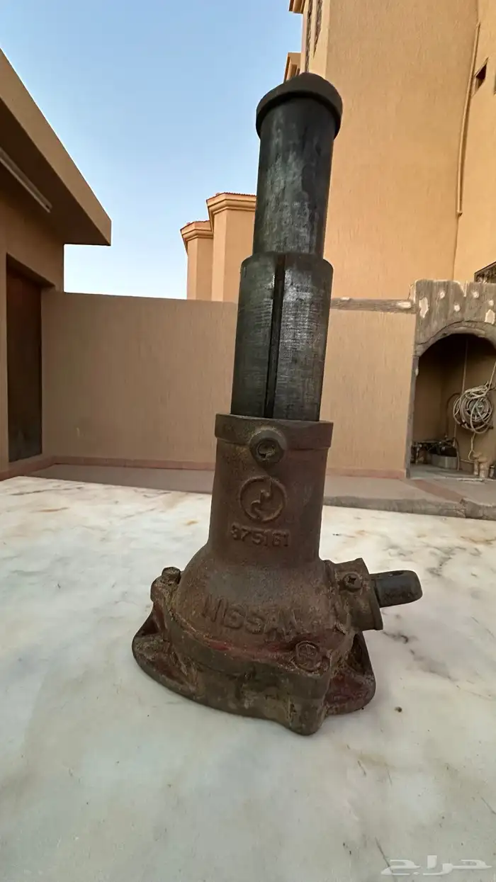 قطع غيار سيارات قديمه مخزنه ونوادر 10