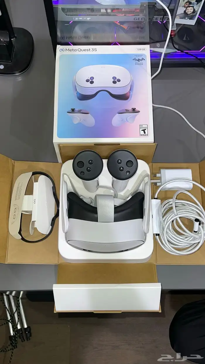 meta quest 3s VR نظاره العاب العالم الافتراضي 1