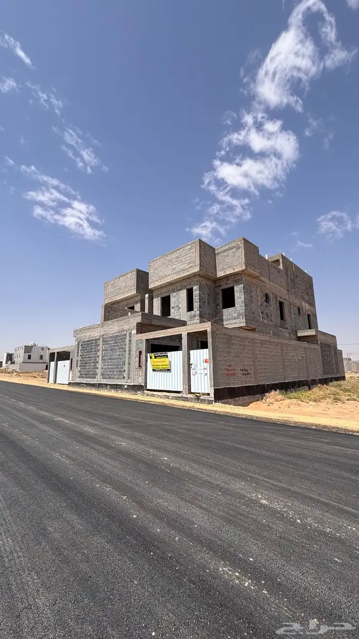 للبيع دبلكسين عظم في حي النقيب 0