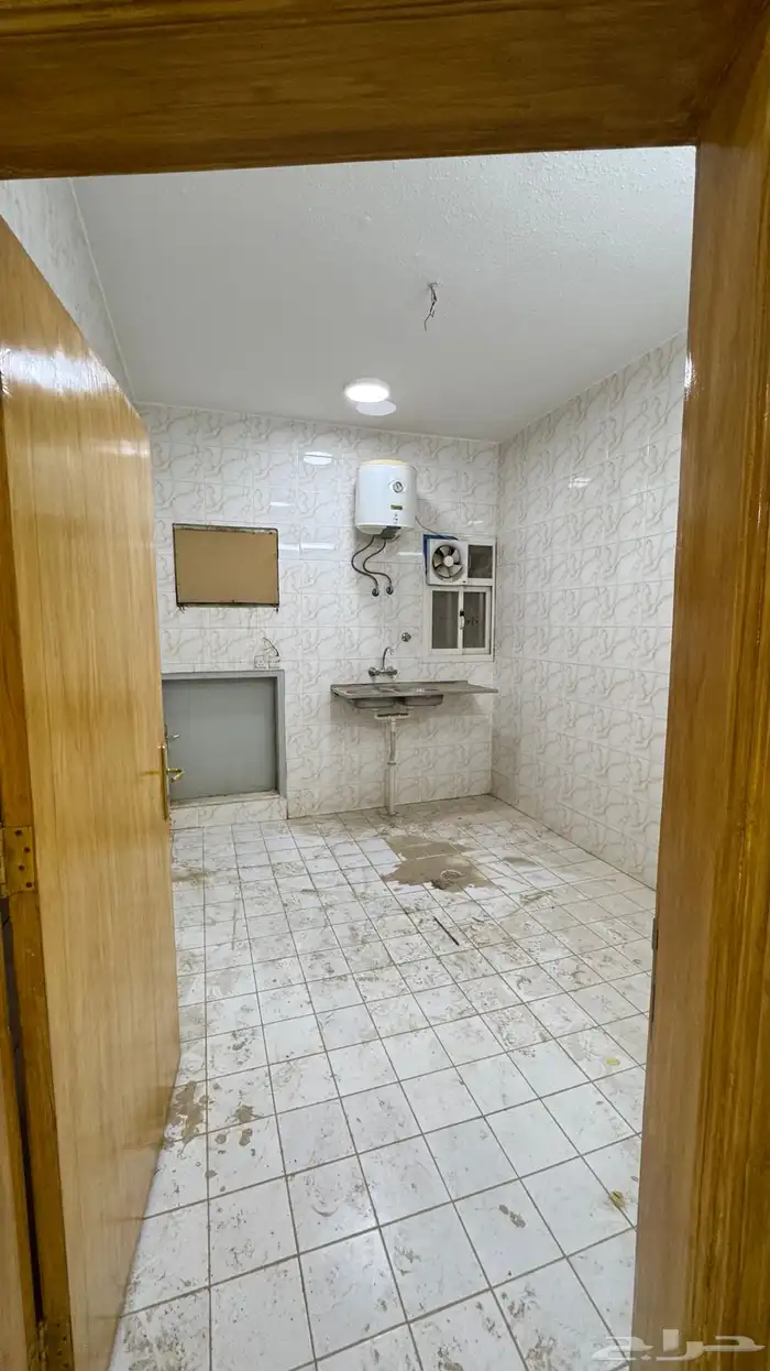 شقة مع ملحق علوي - الرياض حي المنصورة 7