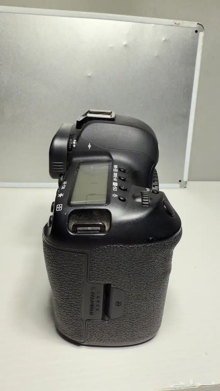 كميرا كانون D5 Mark4 4